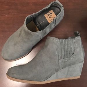 Dolce vita - dv8 shoes! Size 7